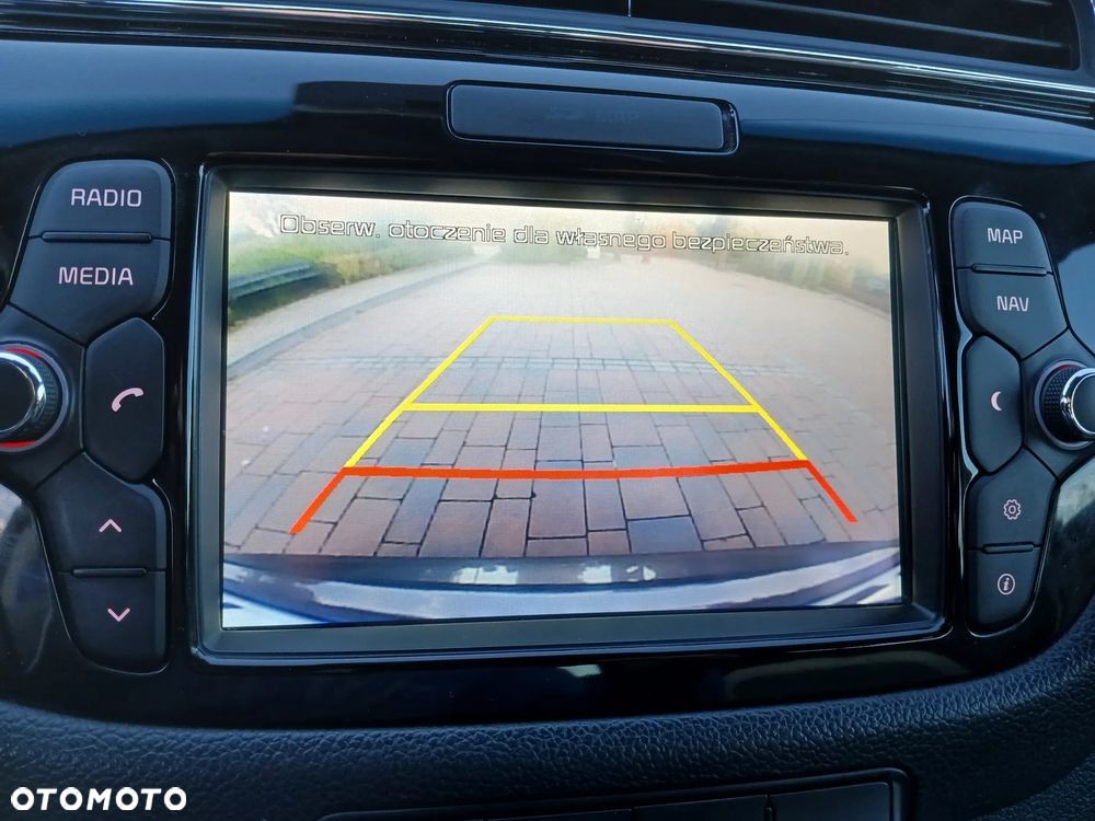 Kia Ceed 1.6 GDI Dream Team Edition - 17