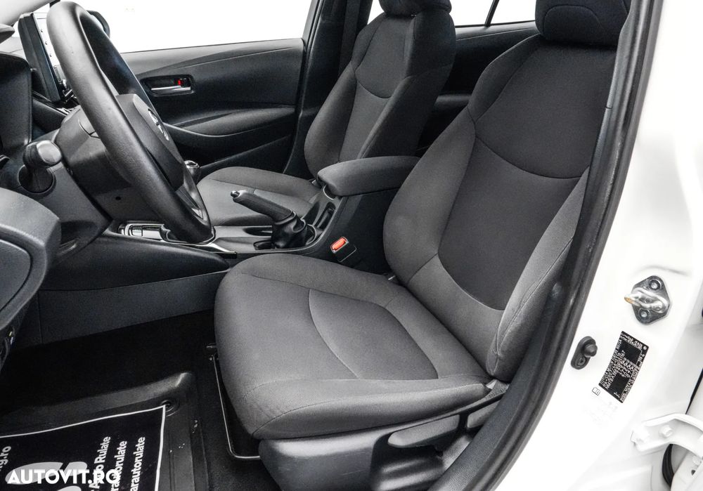 Toyota Corolla 1.5 TNGA MT Business - 13