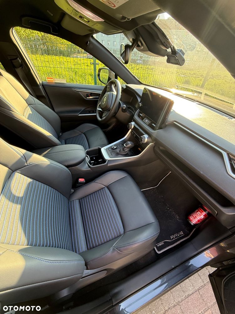 Toyota RAV4 - 7