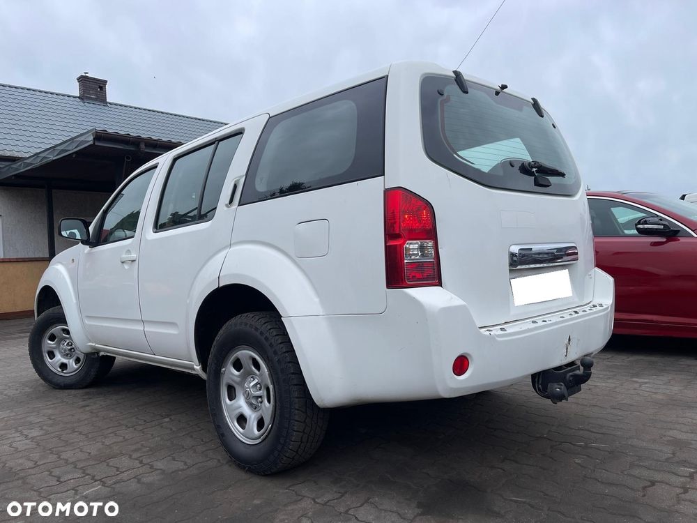 Nissan Pathfinder 2.5 DCi Comfort - 34