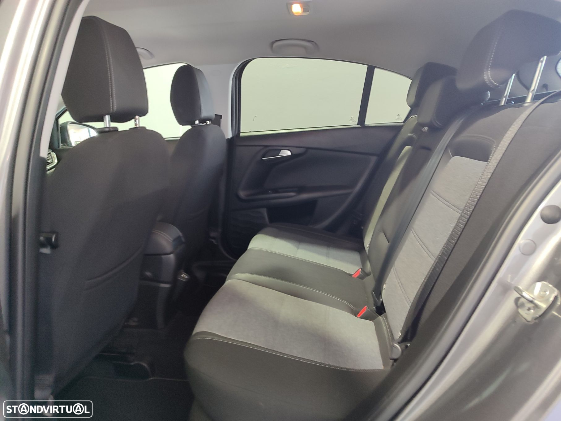Fiat Tipo Cross 1.3 Multijet City - 16