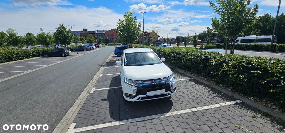 Mitsubishi Outlander Intense + - 29