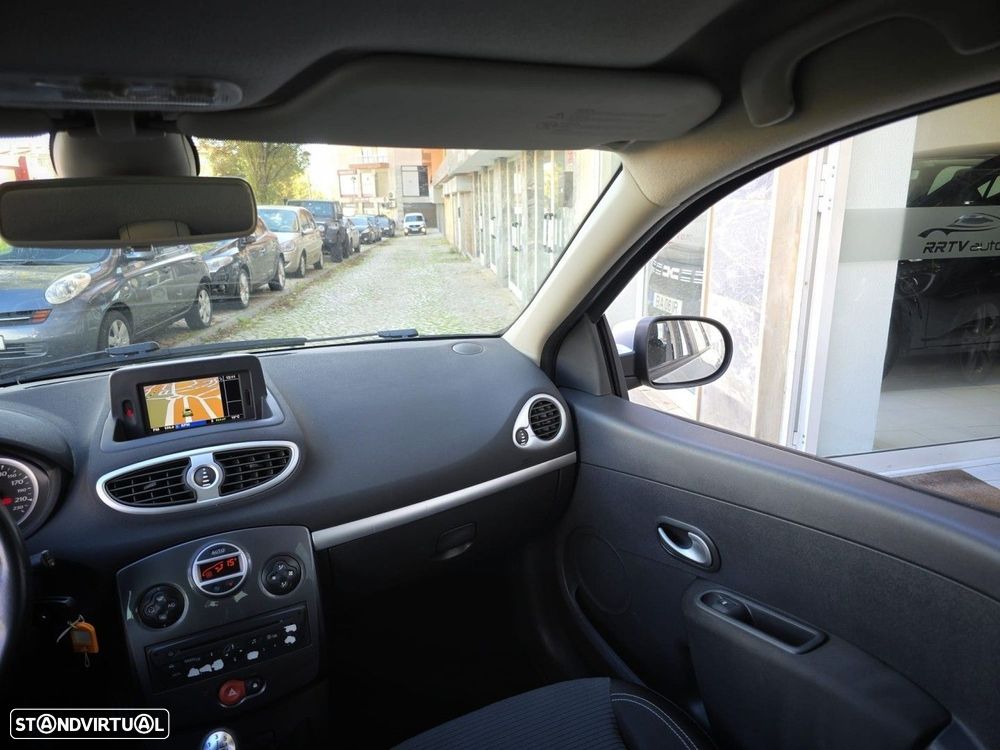 Renault Clio 1.2 16V Dynamique S - 22