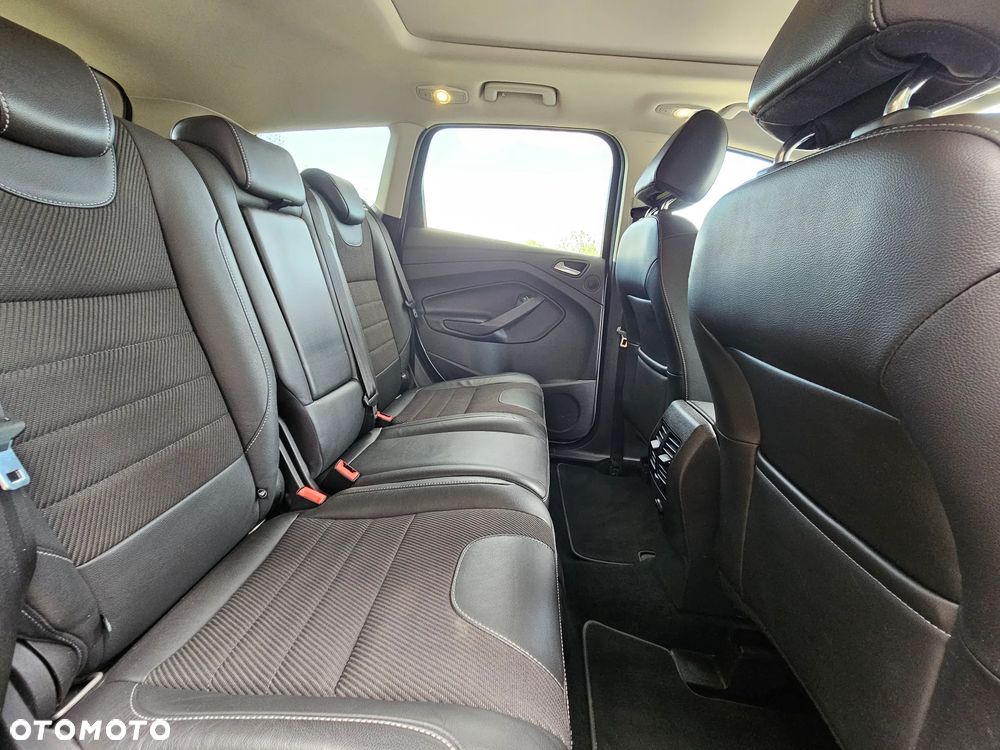 Ford Kuga 2.0 TDCi 4x4 Titanium - 32
