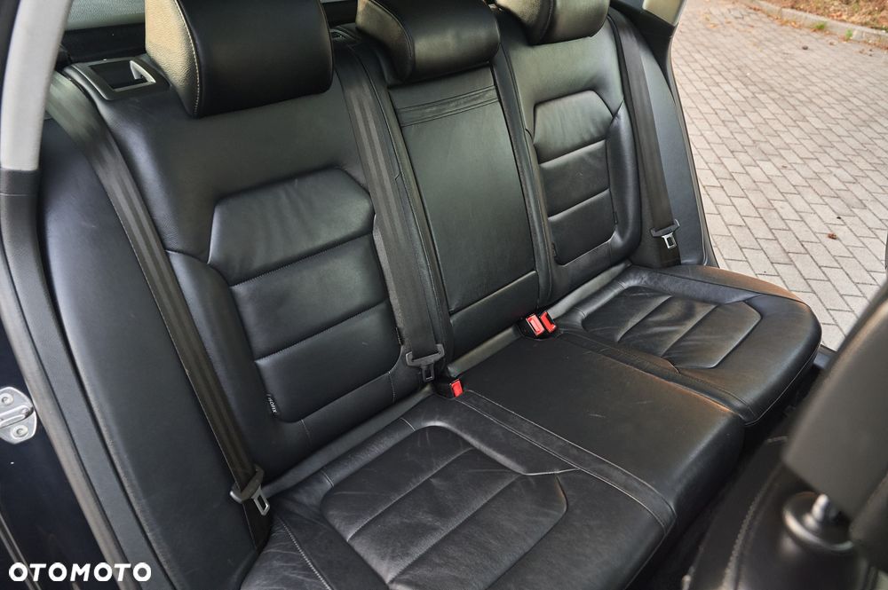 Volkswagen Passat - 29