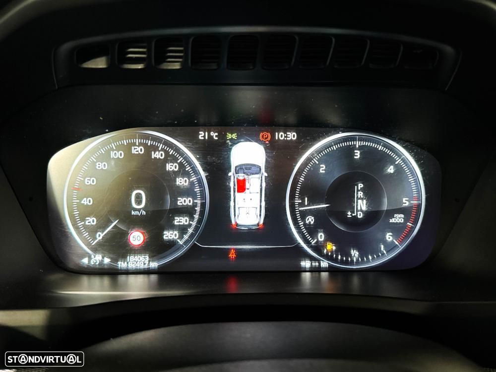 Volvo XC 90 2.0 D4 R-Design - 36