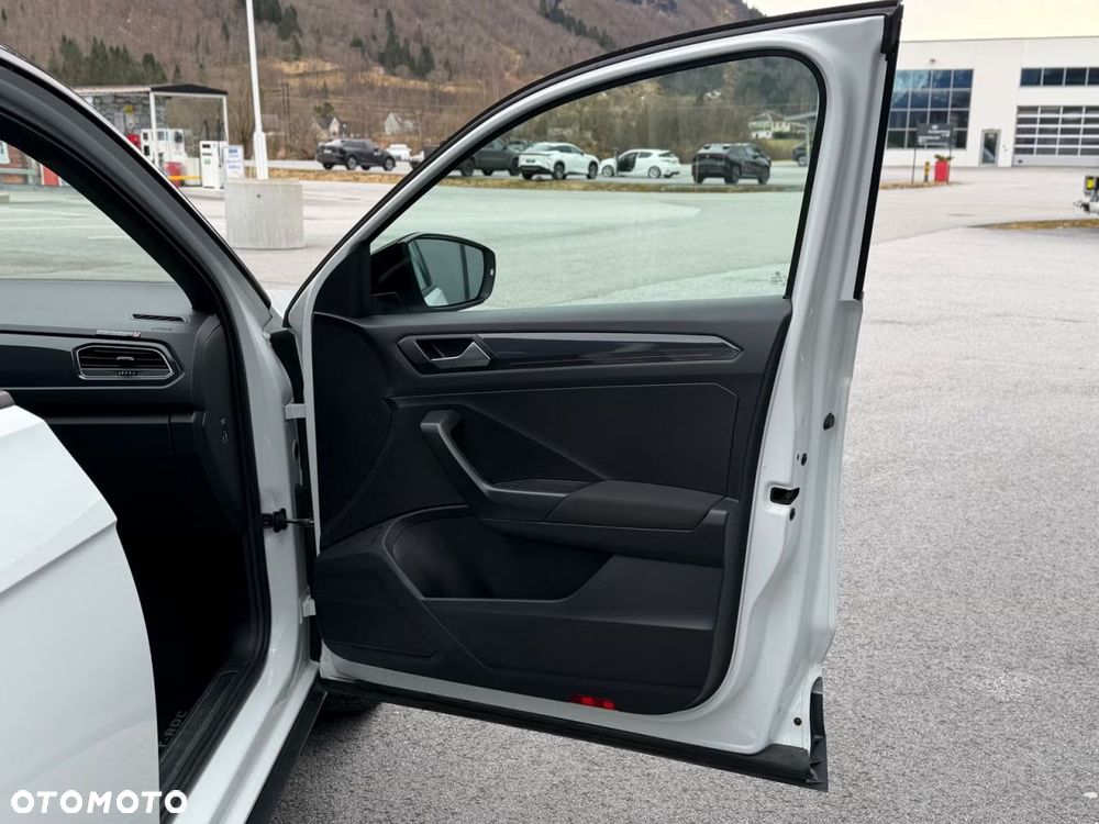 Volkswagen T-Roc 2.0 TDI SCR 4MOTION DSG Sport - 35