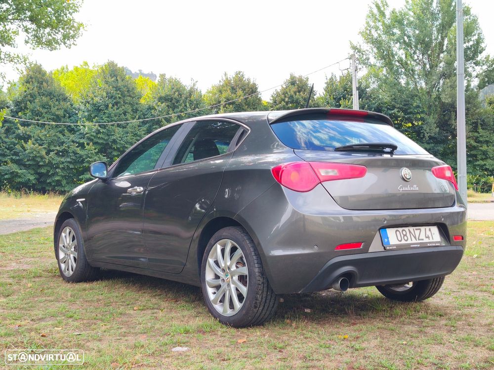 Alfa Romeo Giulietta 1.6 JTDM Distinctive - 4