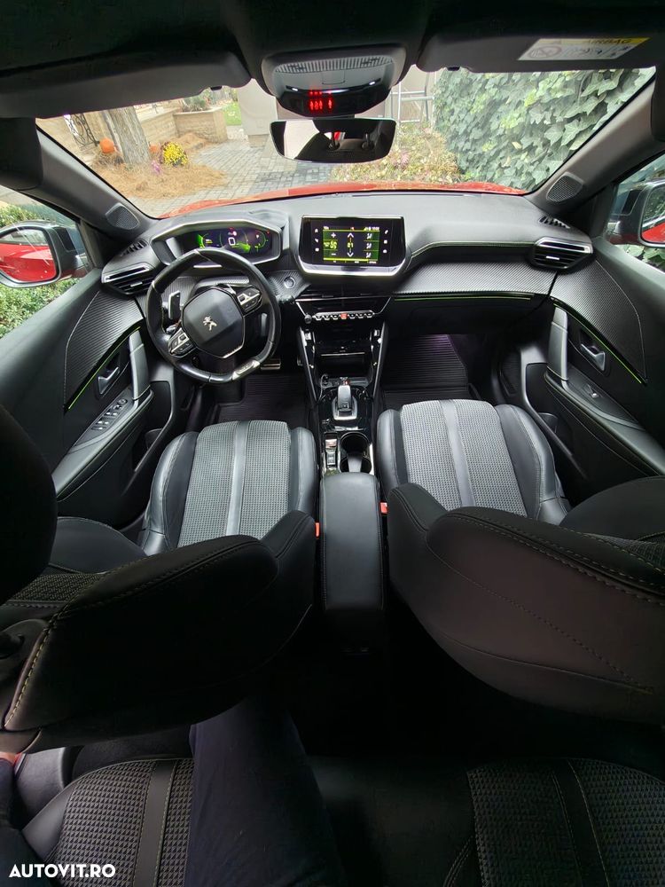 Peugeot 208 1.2 L PureTech STT EAT8 GT Line - 5