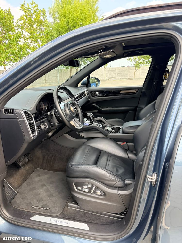 Porsche Cayenne Standard - 12