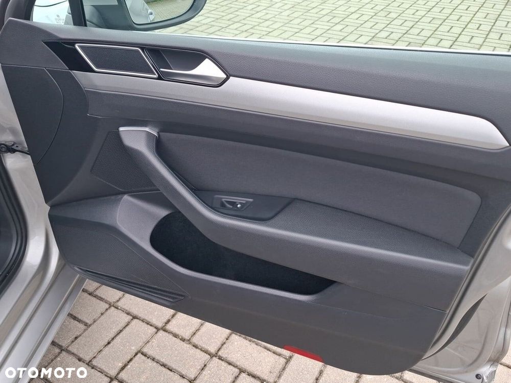 Volkswagen Passat 2.0 TDI BMT Comfortline DSG - 23