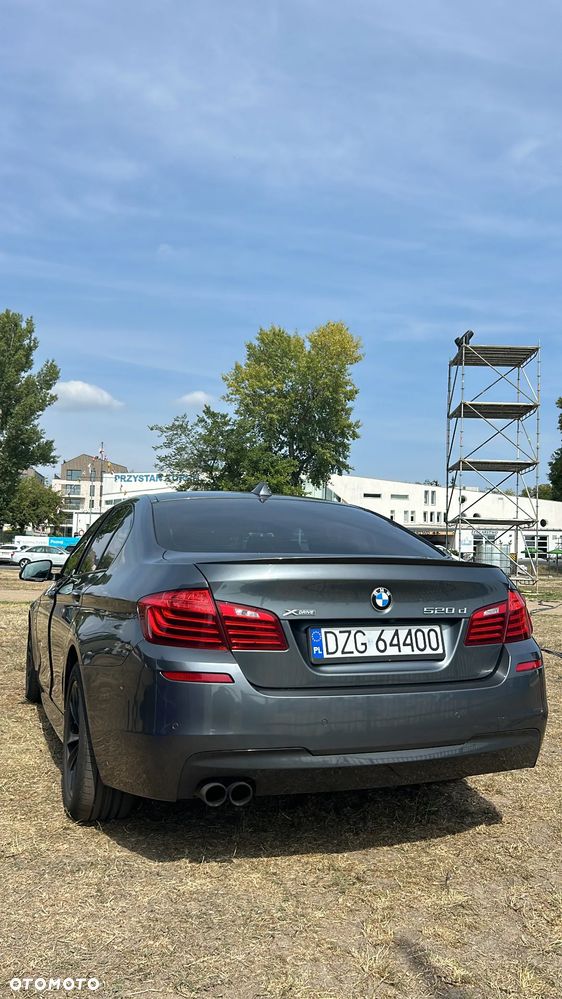 BMW Seria 5 520d xDrive Sport - 12