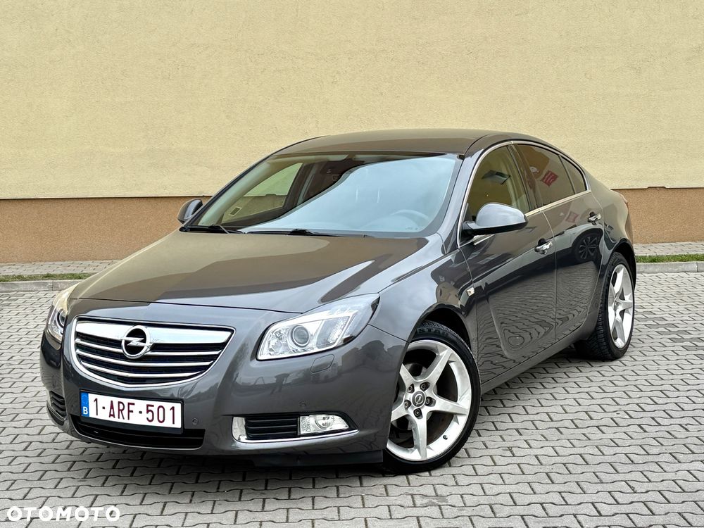Opel Insignia 1.8 Cosmo - 1