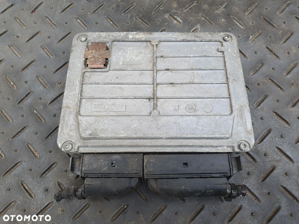 SKODA FABIA I 1.4 ECU KOMPUTER STEROWNIK SILNIKA 047906033 5WP44196 POSIADAM 3SZT - 2