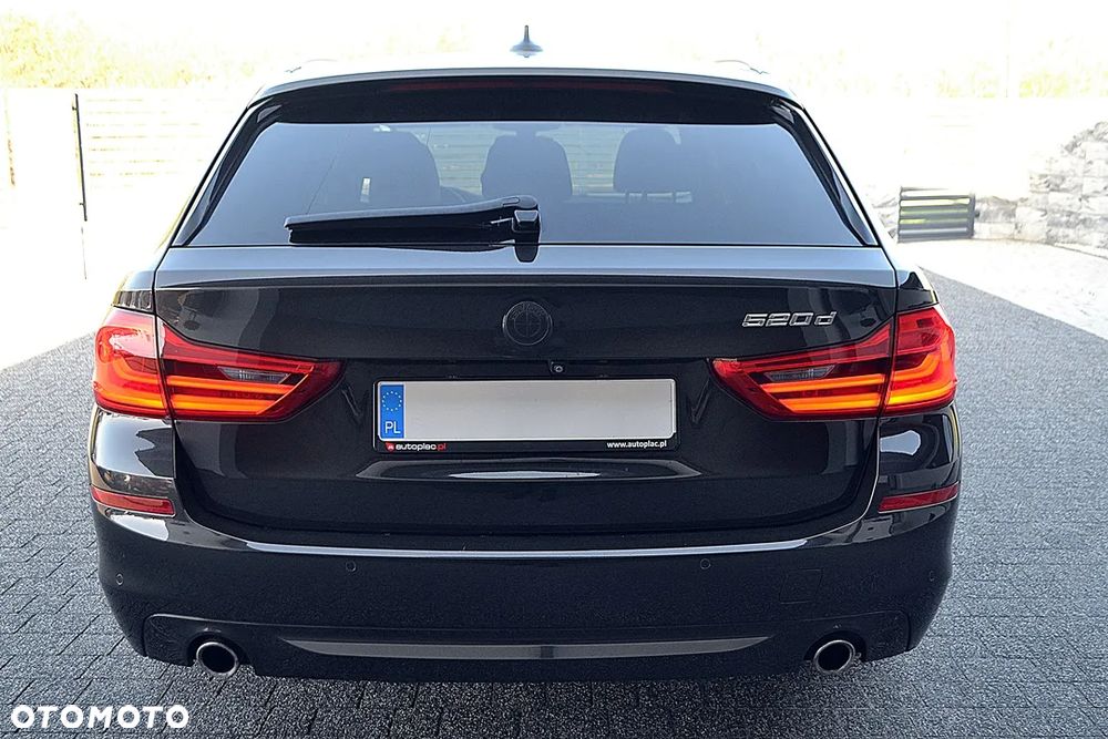 BMW Seria 5 520d Luxury Line sport - 6