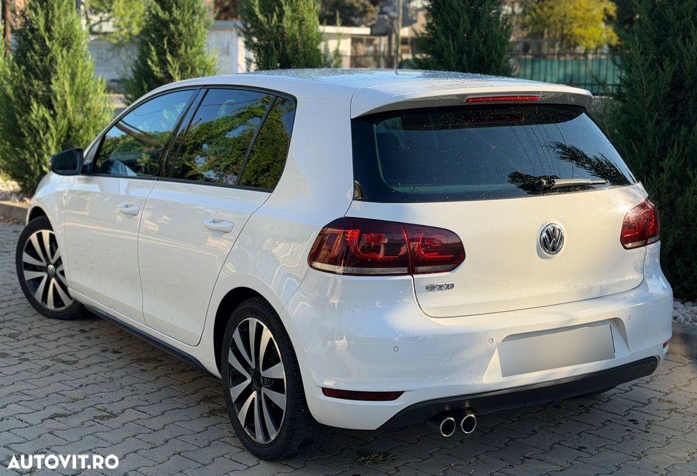 Volkswagen Golf 2.0 TDI DPF GTD - 3