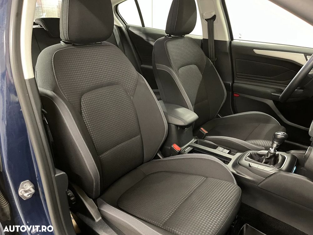 Ford Focus 1.5 EcoBlue Connected - 9