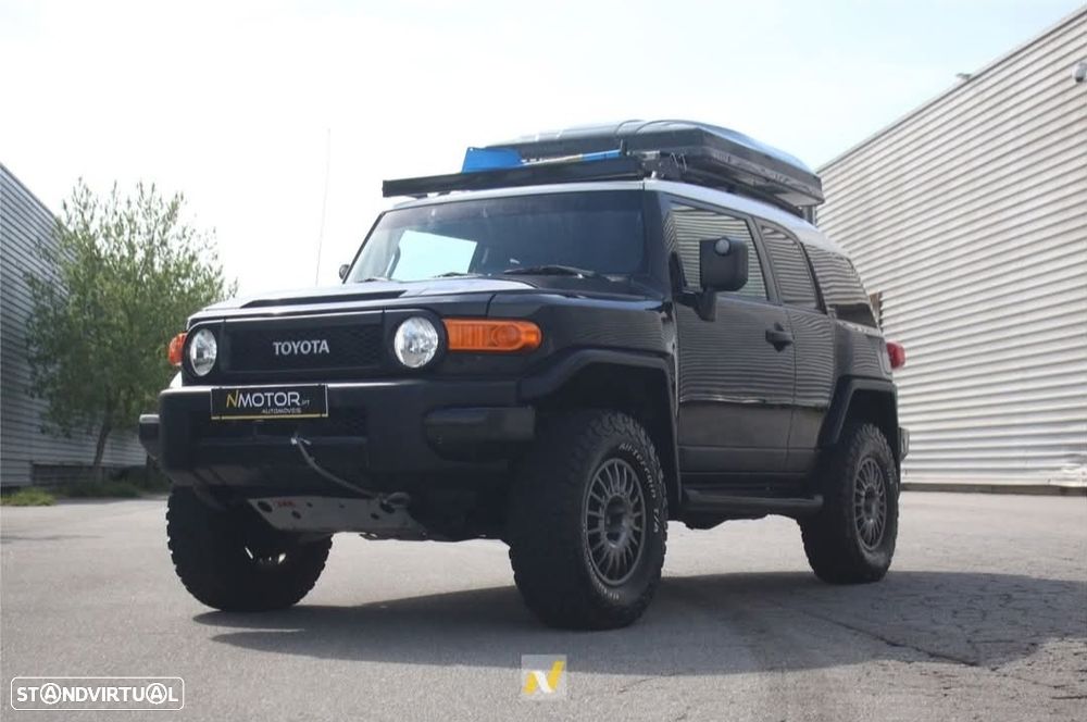 Toyota Land Cruiser - 31