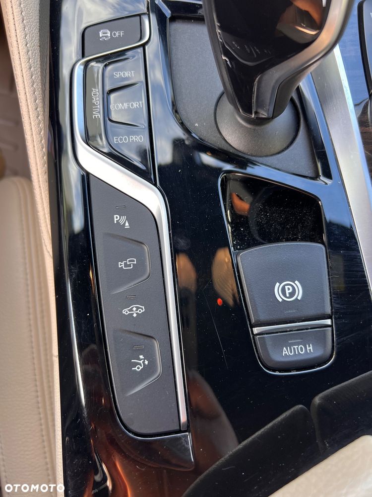 BMW 6GT 640i xDrive - 11