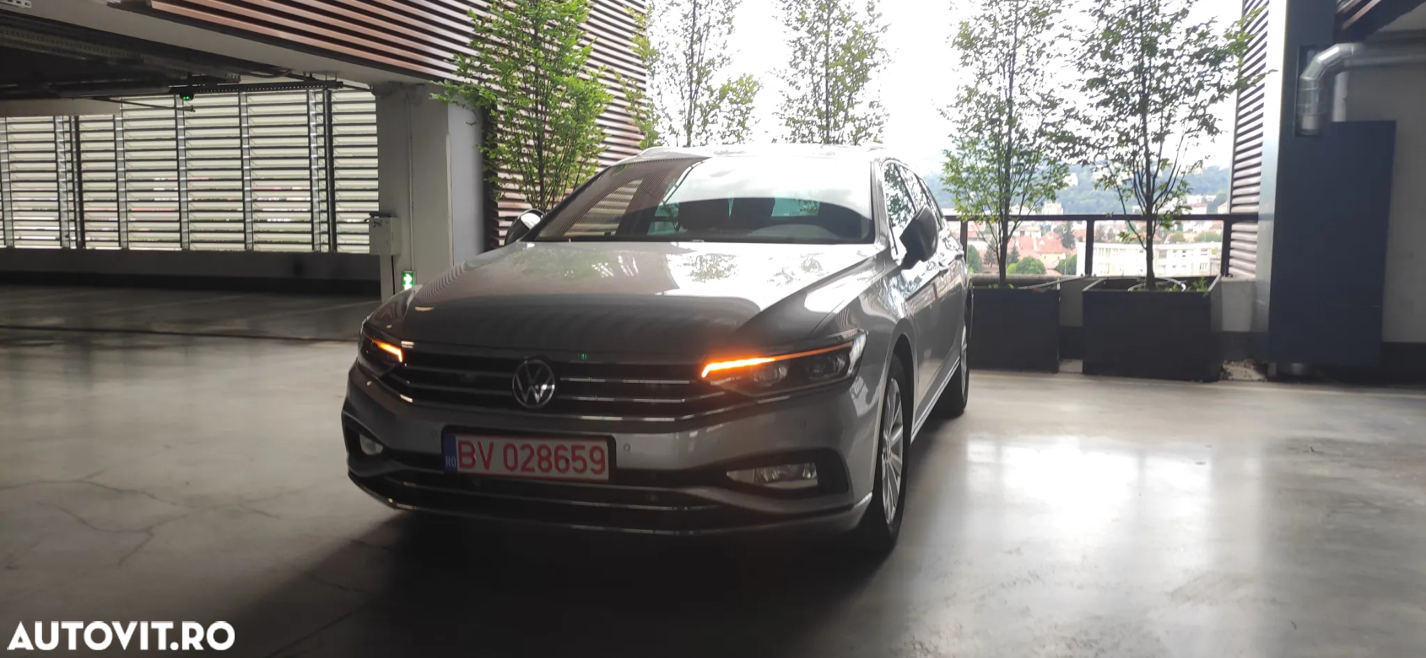 Volkswagen Passat Variant 2.0 TDI SCR DSG Elegance - 7