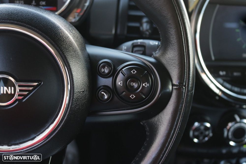 MINI 5 Portas Cooper D 4Business Auto - 39