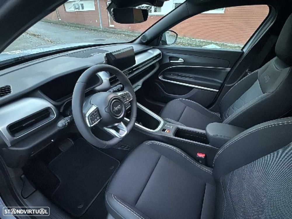 Jeep Avenger 54 kWh Summit - 15