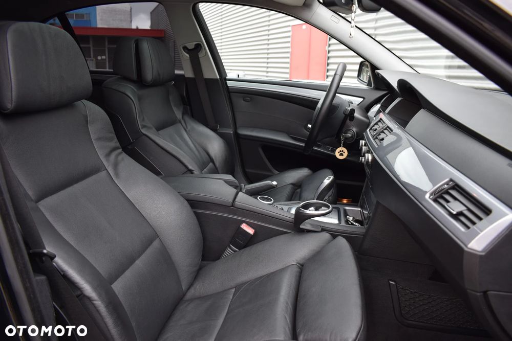 BMW Seria 5 - 25