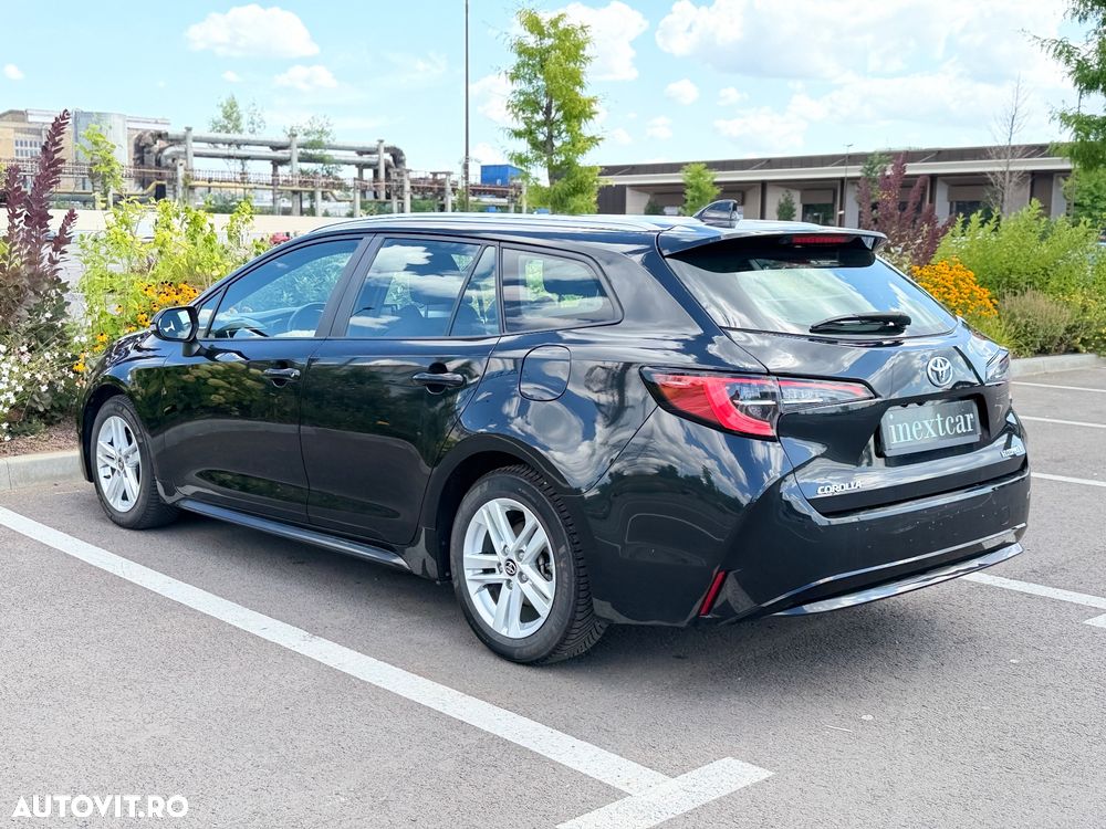 Toyota Corolla 1.8 HSD Business - 6