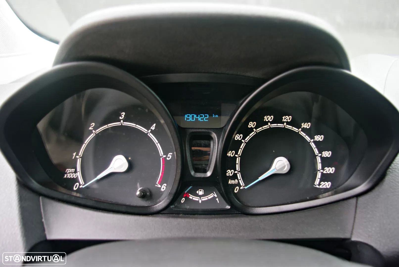Ford Tourneo Courier 1.5 TDCi Ambiente - 26