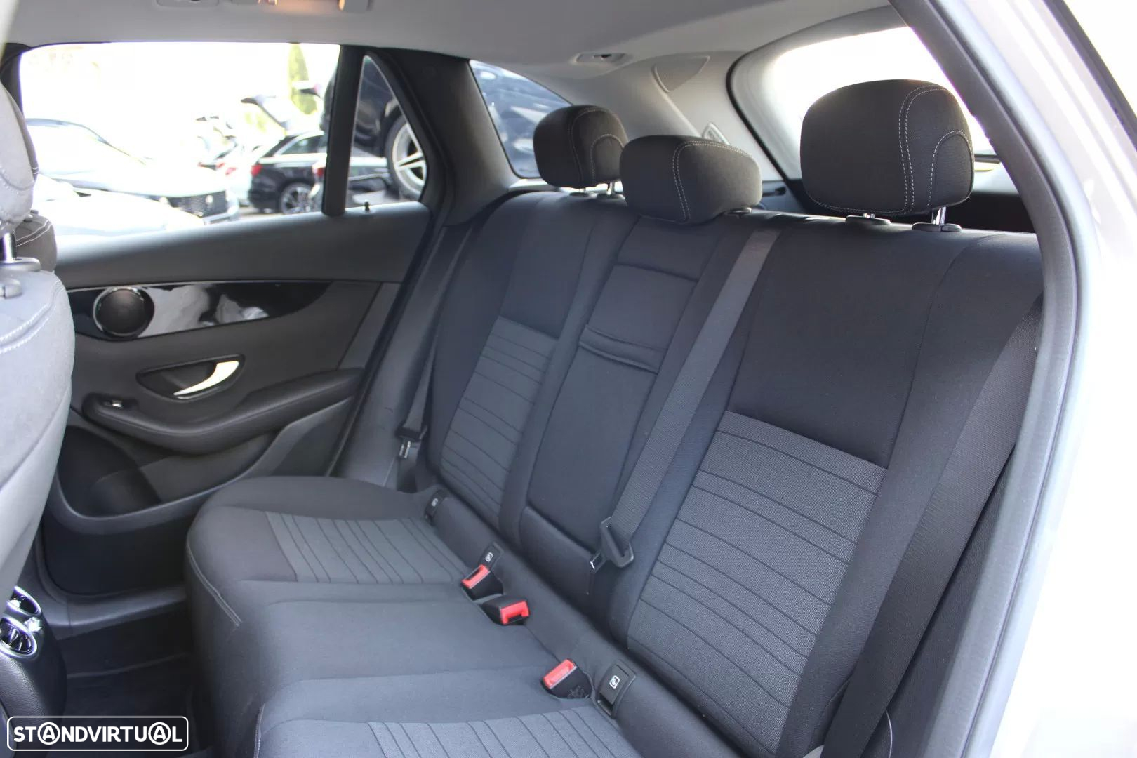 Mercedes-Benz GLC 300 de 4Matic - 11