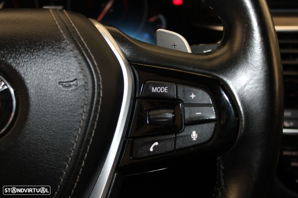 BMW 530 e iPerformance Line Luxury - 14