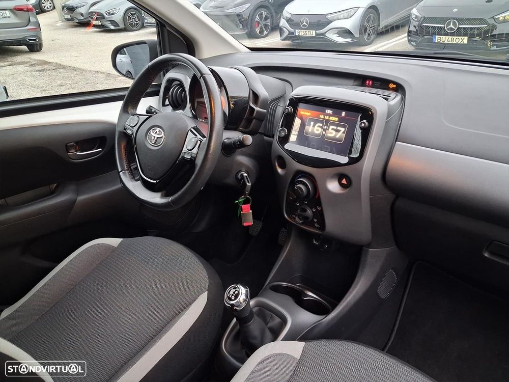 Toyota Aygo 1.0 X-Play - 15