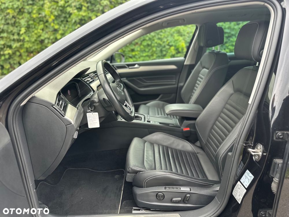 Volkswagen Passat 2.0 TSI 4Mot Highline DSG - 24
