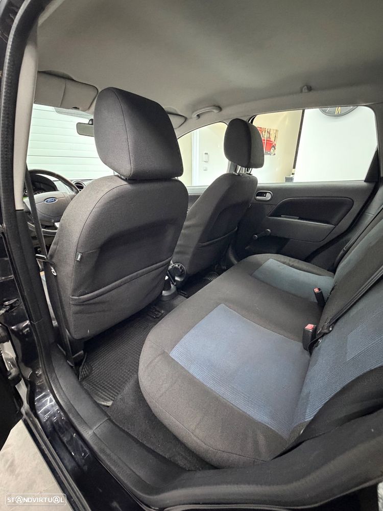 Ford Fiesta 1.25 First Edition - 11