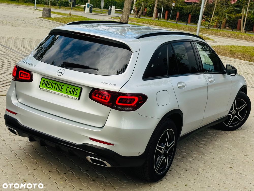 Mercedes-Benz GLC 220 d 4Matic 9G-TRONIC AMG Line Plus - 10
