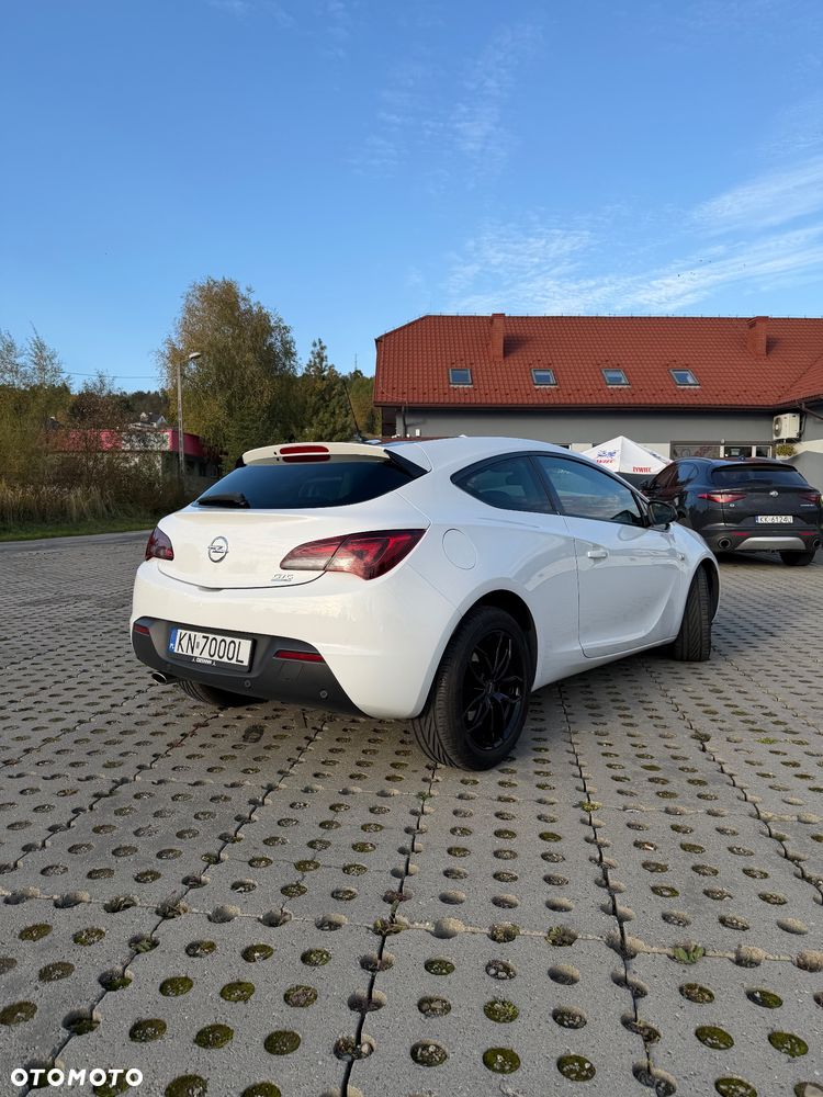 Opel Astra 1.4 Turbo - 4