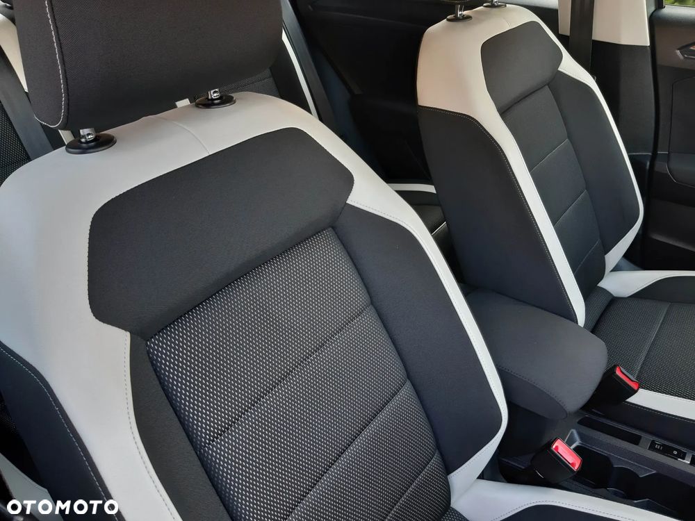 Volkswagen T-Roc - 33