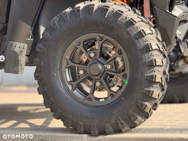 Polaris RZR