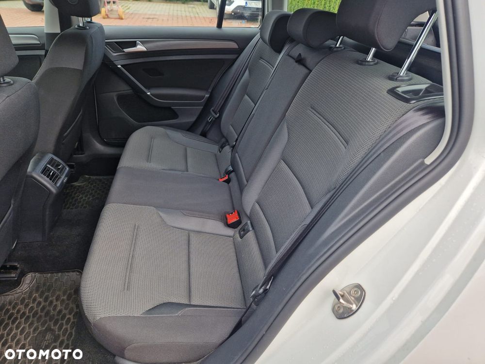 Volkswagen Golf 1.6 TDI BMT Comfortline - 13