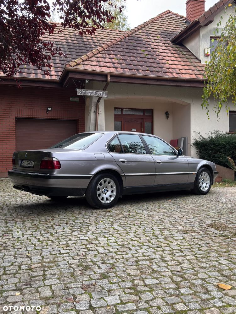 BMW Seria 7 730d - 4