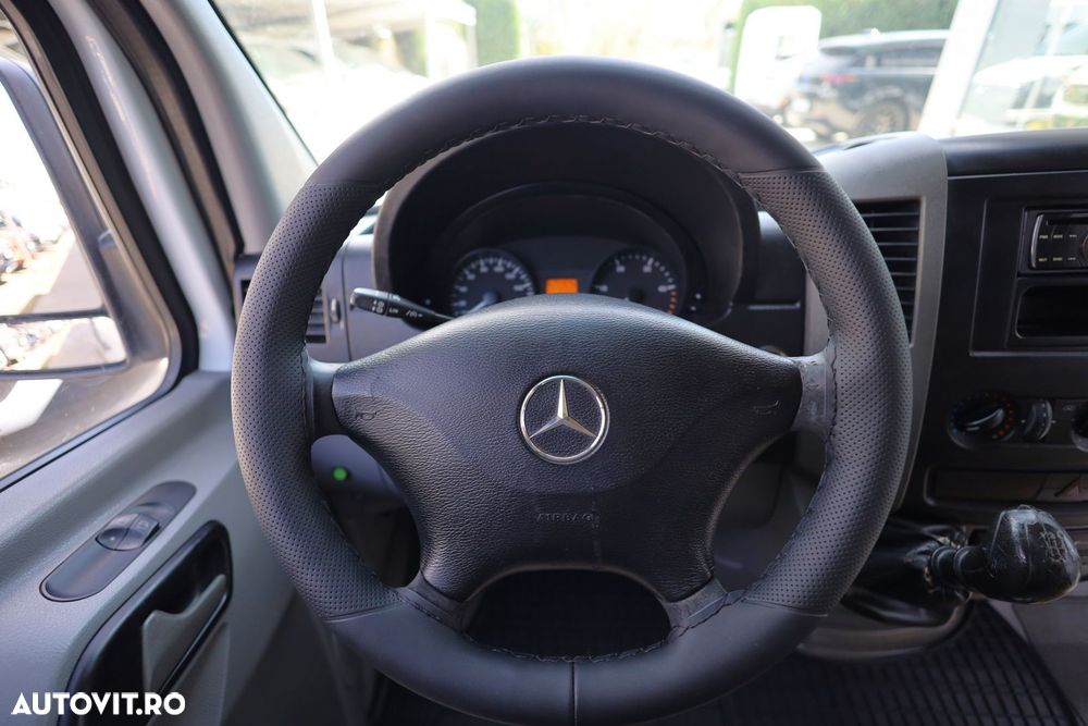 Mercedes-Benz Sprinter - 16