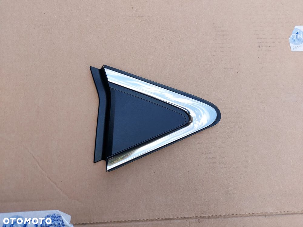 Mitsubishi Eclipse Cross 17- Trójkąt Zaślepka Błotnika L Tył - 4