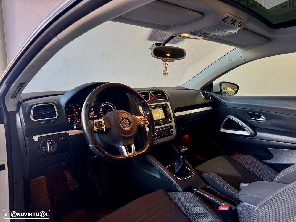 VW Scirocco 2.0 TDI R-Line - 12