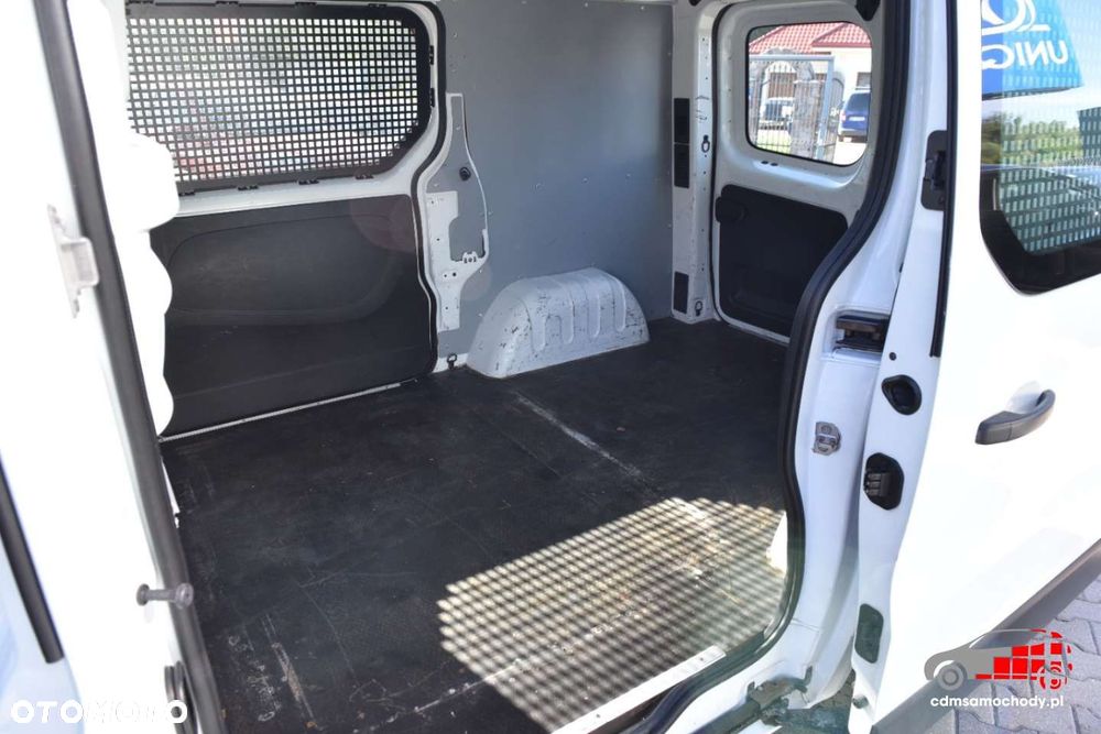 Renault Trafic - 12