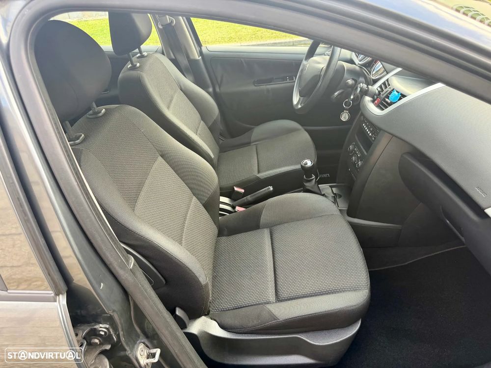 Peugeot 207 1.4 HDi Premium - 18