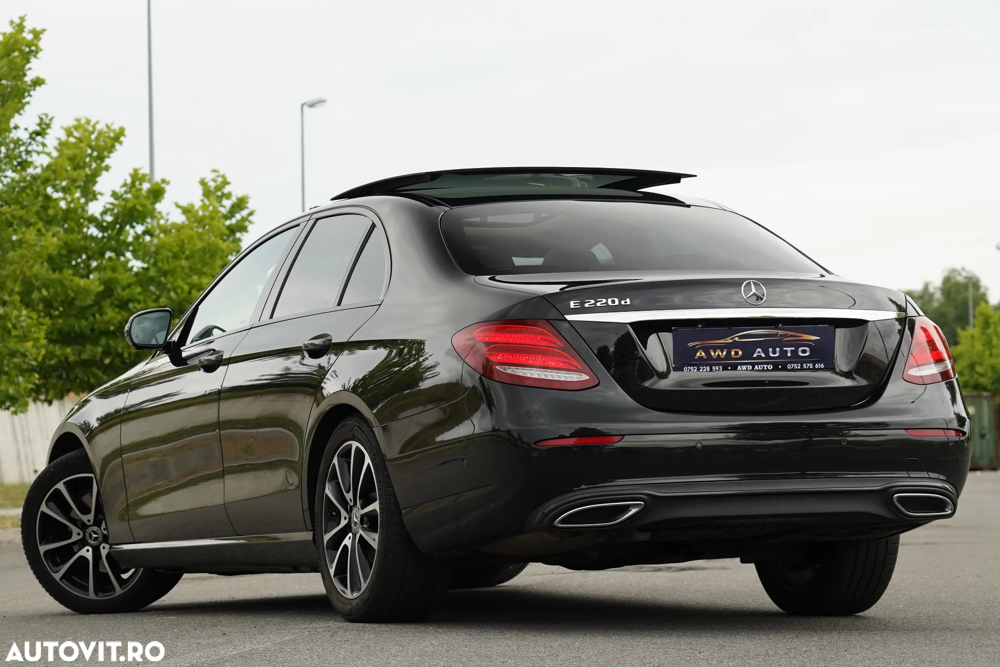 Mercedes-Benz E 220 d 9G-TRONIC Exclusive - 5