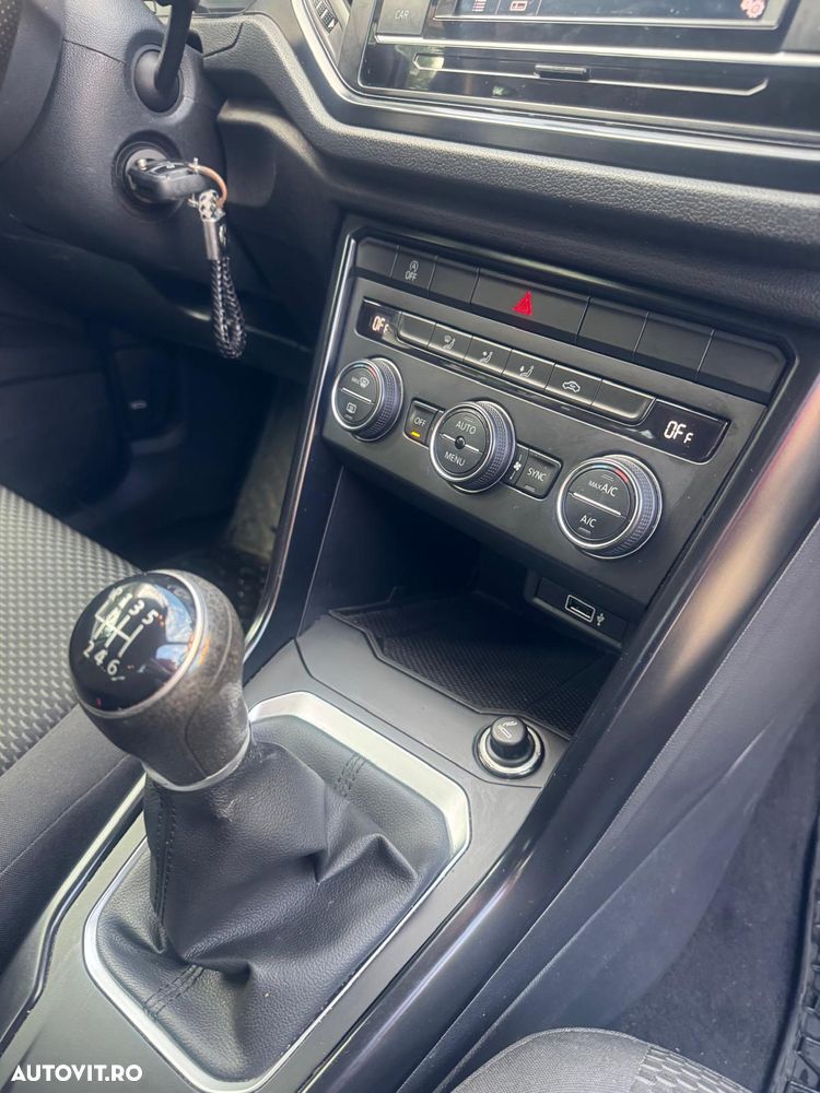 Volkswagen T-Roc 1.6 TDI Base - 10