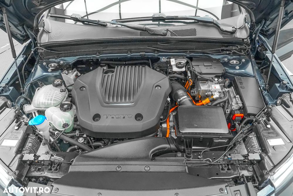 Volvo XC 40 Recharge T4 Twin Engine AT7 Inscription Expression - 25