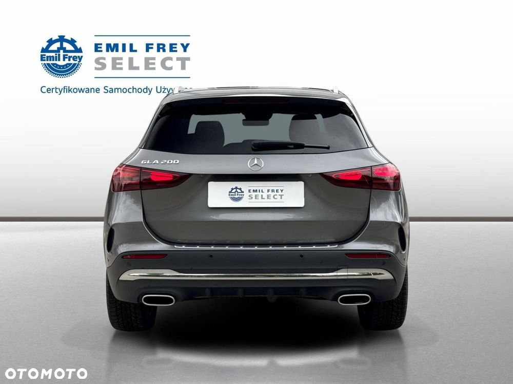 Mercedes-Benz GLA - 5