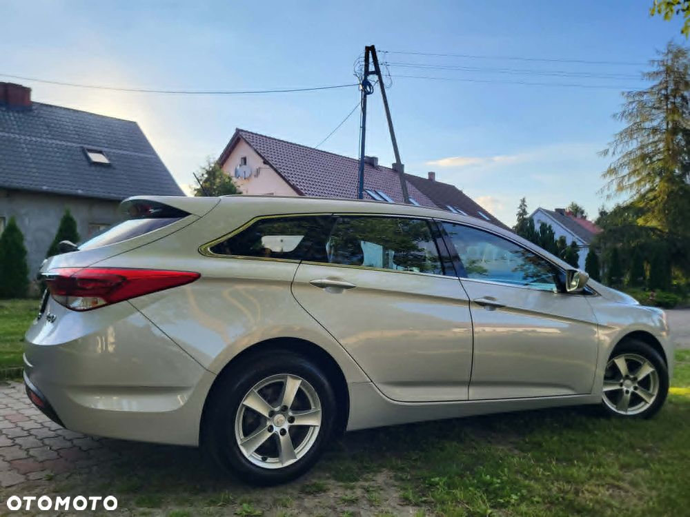 Hyundai i40 Kombi blue 1.6 Classic - 16